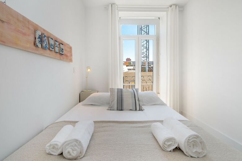 Modern Lisbon Apartments By Soulplaces
