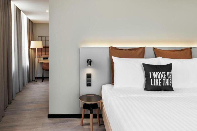 Hotel Moxy Alfragide Lisboa