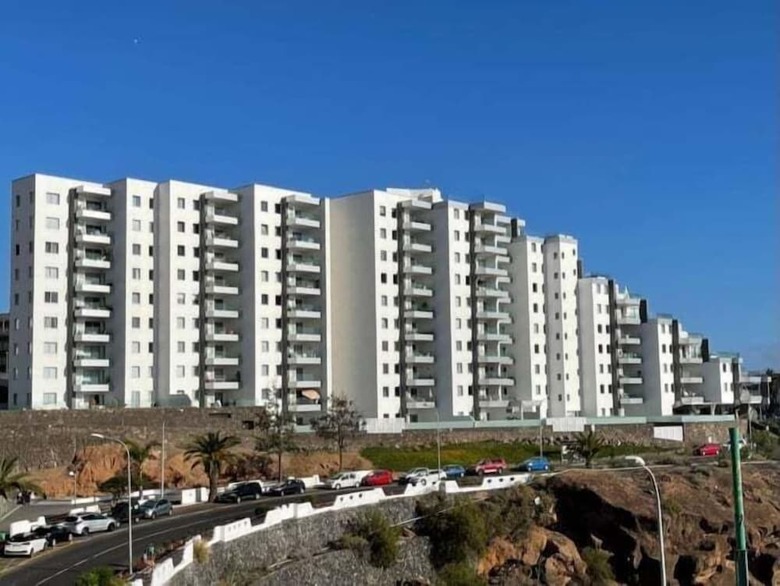 Ocean Garden 2br Apartment Heated Pool Parking
