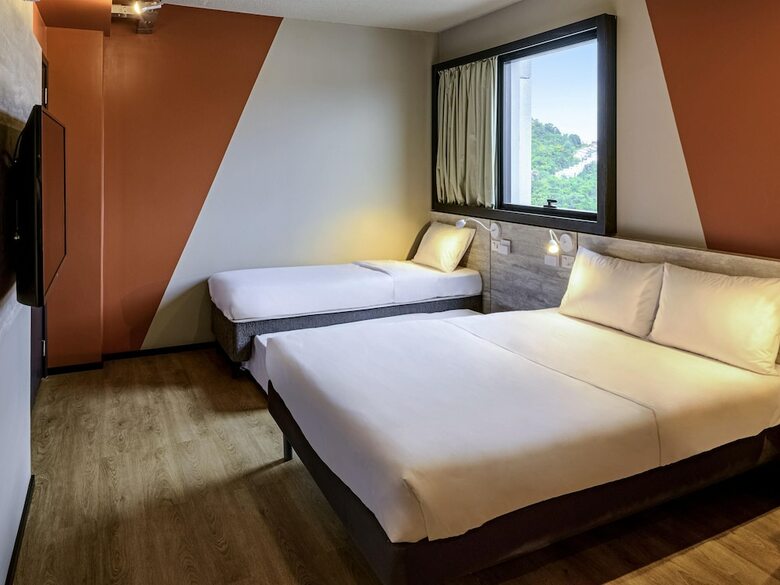 Hotel Ibis Budget Cambori�