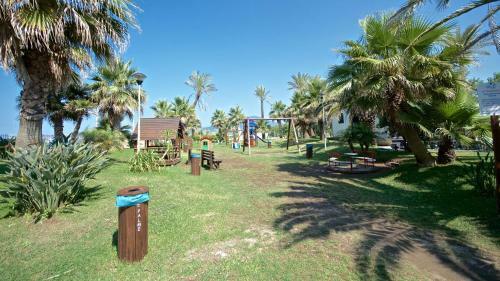 Viviendas Turisticas Villaggio Le Palme