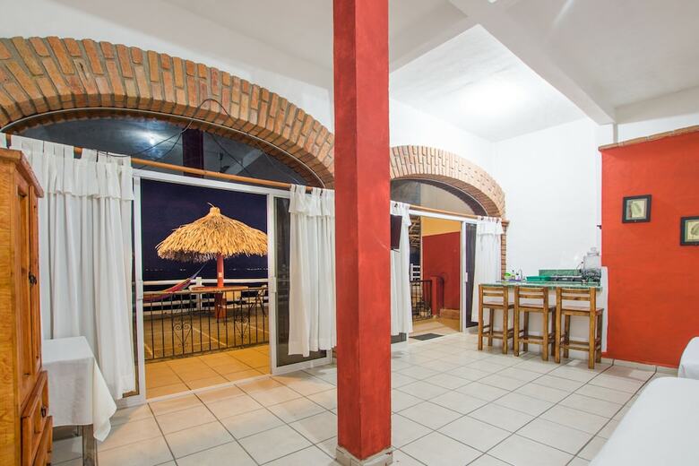 Aparthotel Traditional Sierra Leon Oceanfront Rooms