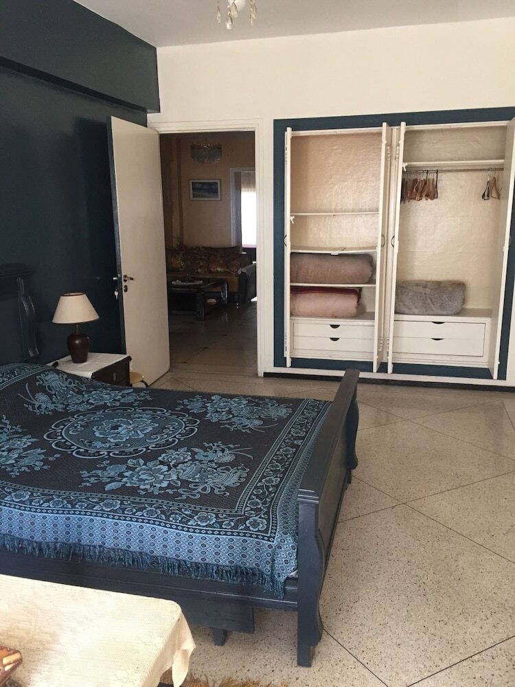 Room-property In A Quiet Area Close To T