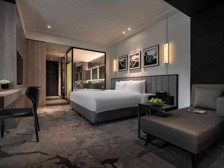 Hotel Crowne Plaza Danang City Centre By Ihg