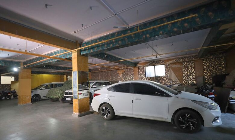 Hotel Tulsi Garden - Near Prem Mandir Vrindavan