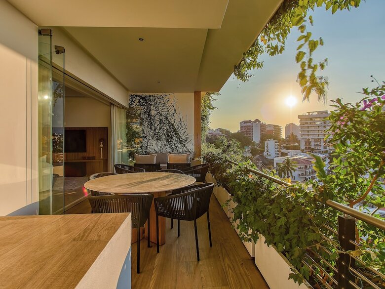Aparthotel Maxwell Collection Romantic Zone