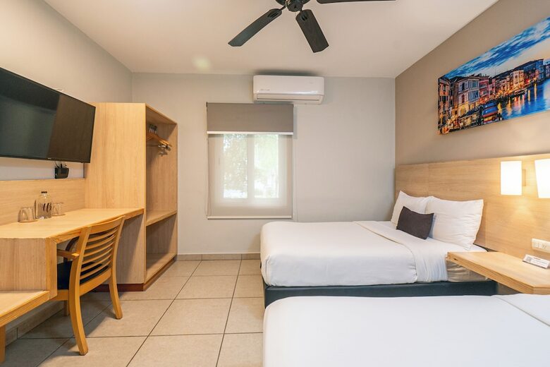 Hotel Biza Express