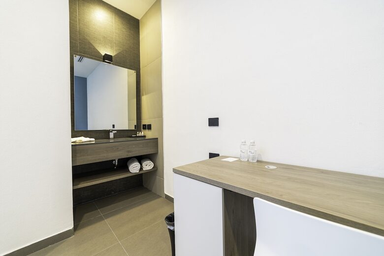 Th Hotel & Vivienda