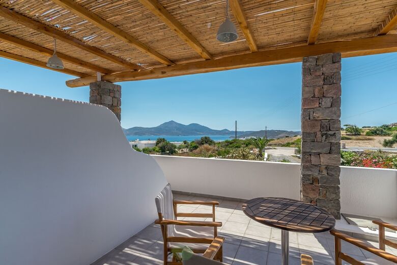 Faros Apartments