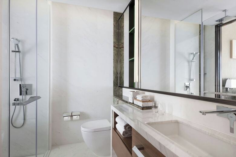 Sheraton Hong Kong Tung Chung Hotel