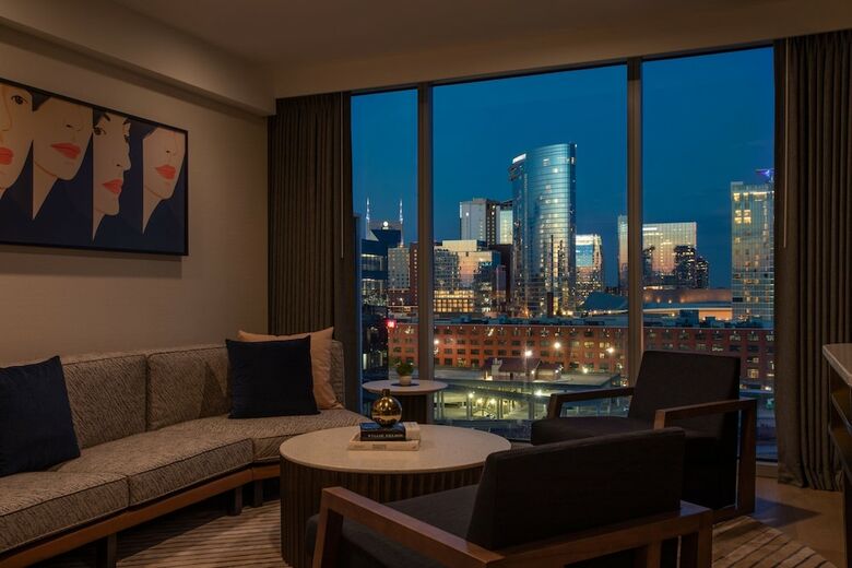 Hotel W Nashville
