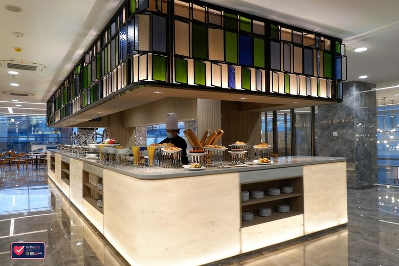 Anara Airport Hotel
