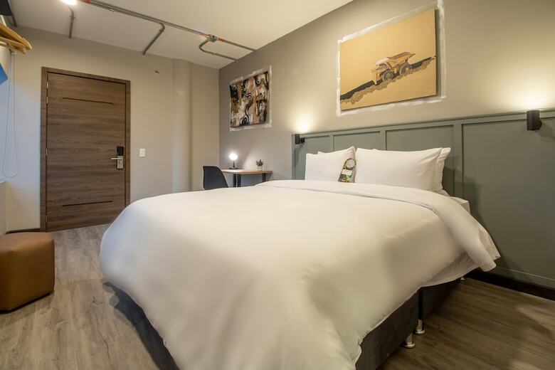 Bon 17 Hotel