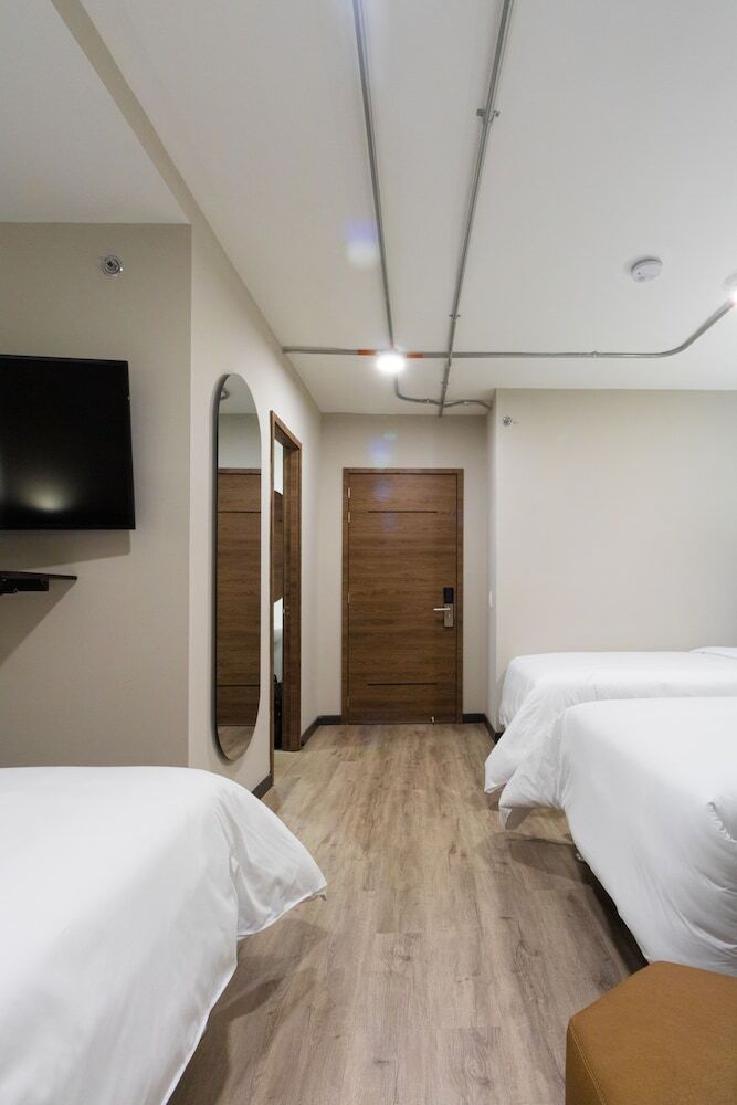 Bon 17 Hotel