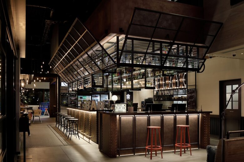 Hotel Moxy Osaka Umeda