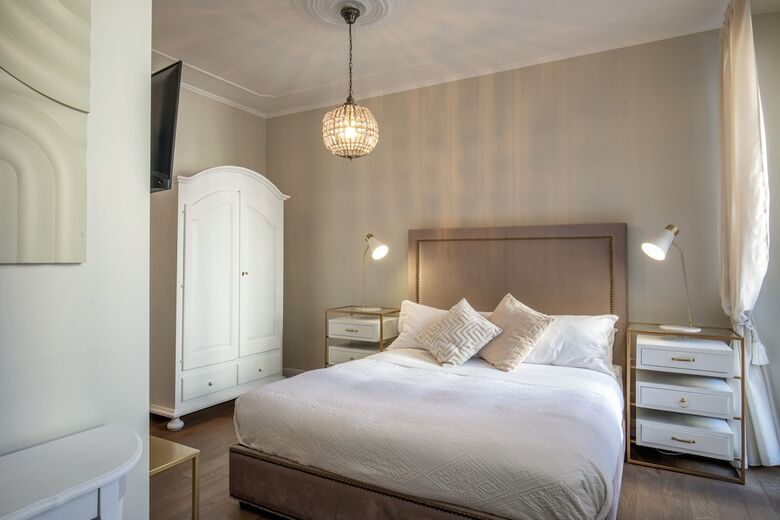 Hotel Daplace - Corso Monforte Suites