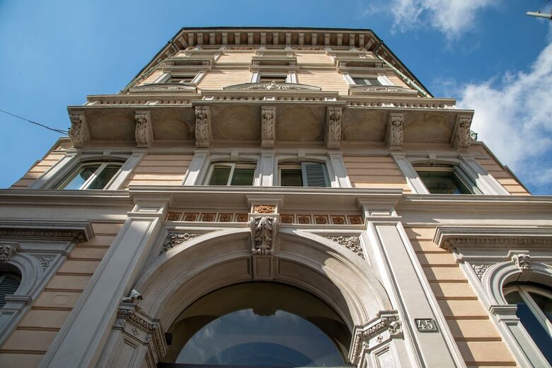Hotel Daplace - Corso Monforte Suites