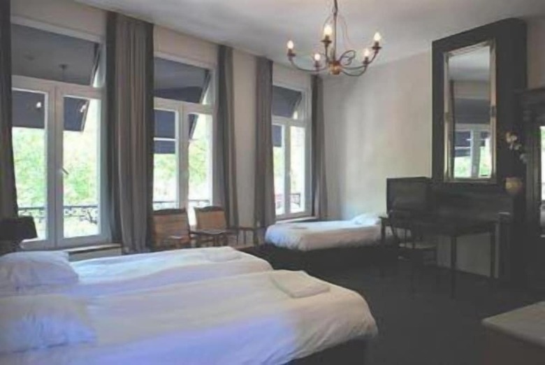 Hotel1875