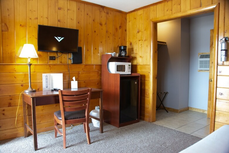 Holiday Motel