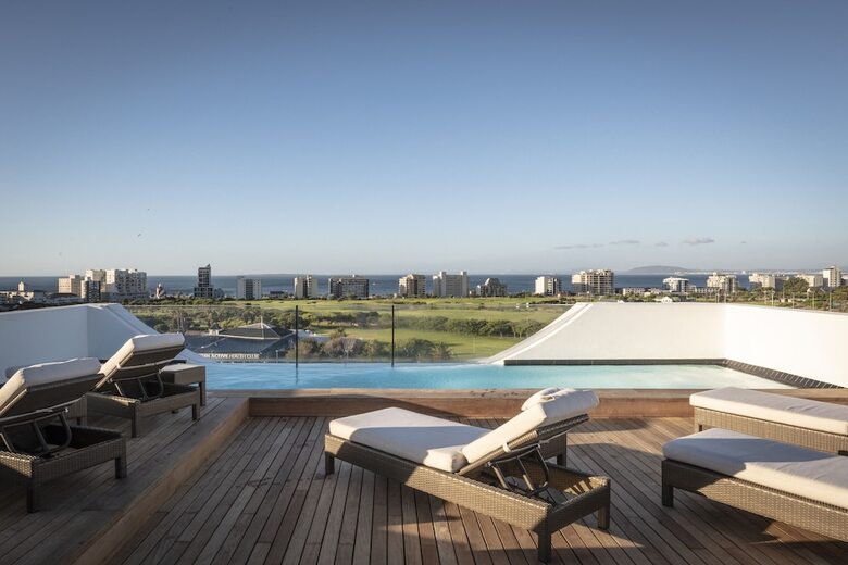 Anew Hotel Green Point