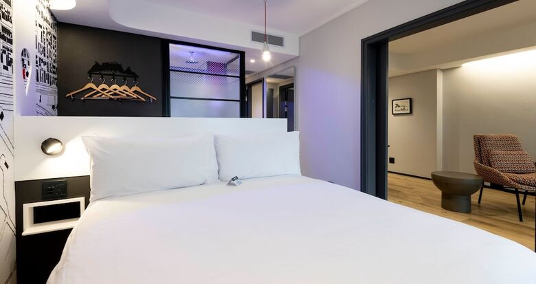 Anew Hotel Green Point