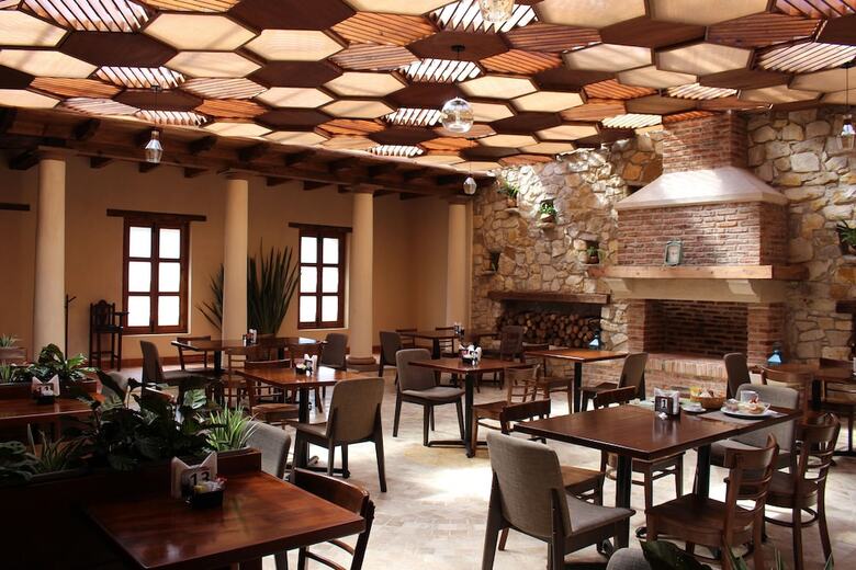 Hotel La Estancia