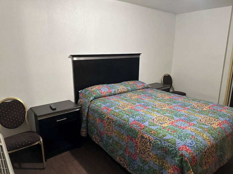 Searle Motel