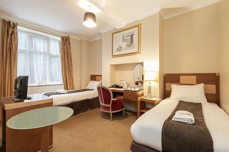 Hotel Barrington Lodge