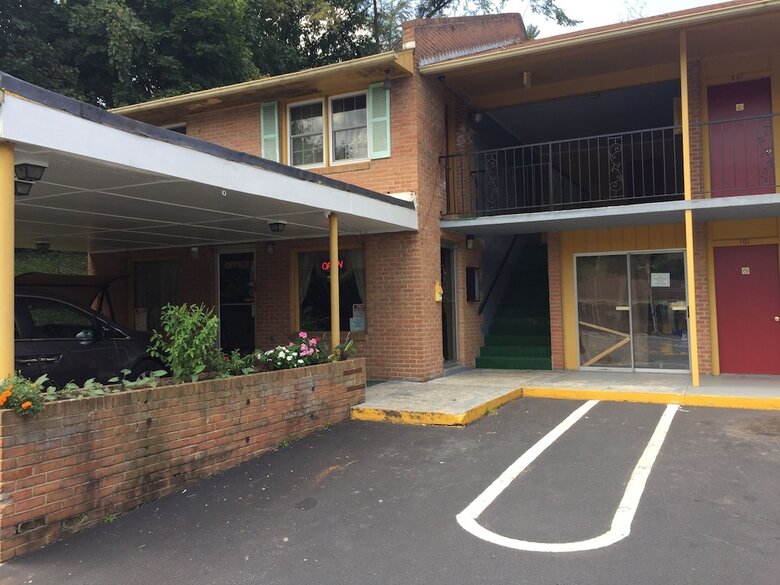 Royal Inn Motel