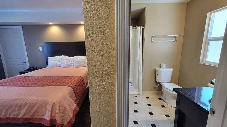 Motel Marinwood Inn & Suites
