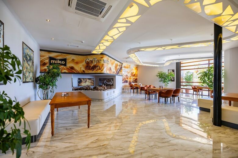 Vonresort Golden Coast - All Inclusive