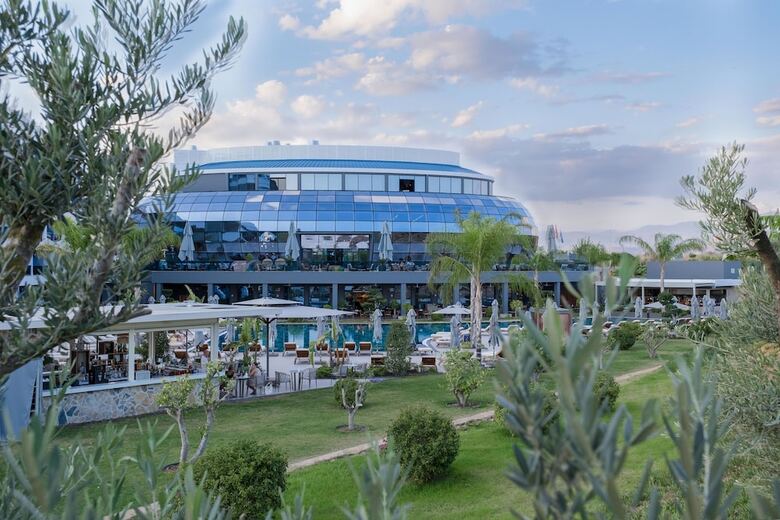 Liu Resorts - All Inclusive