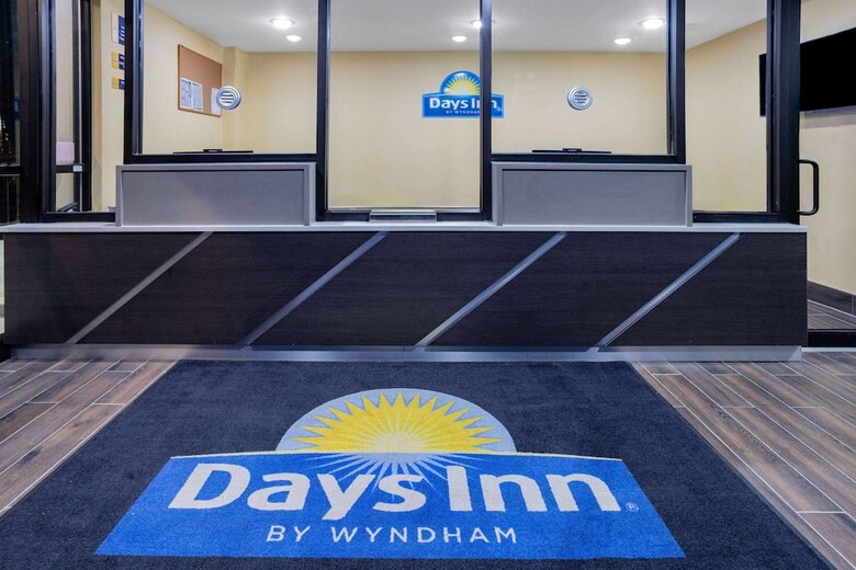 Hotel Days Inn By Wyndham Bronx Nyc