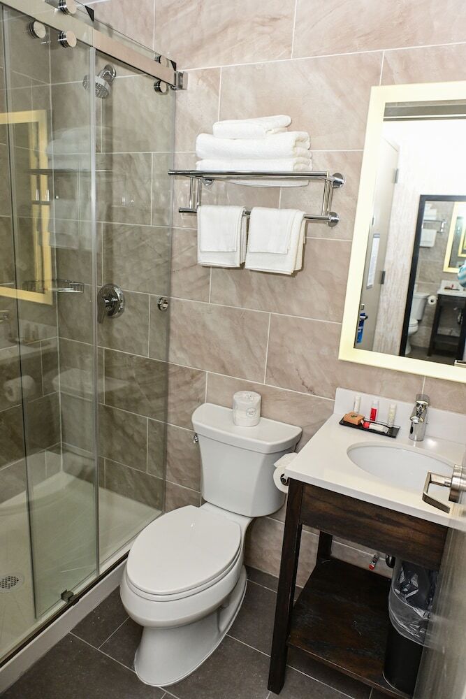 Hotel Days Inn By Wyndham Bronx Nyc