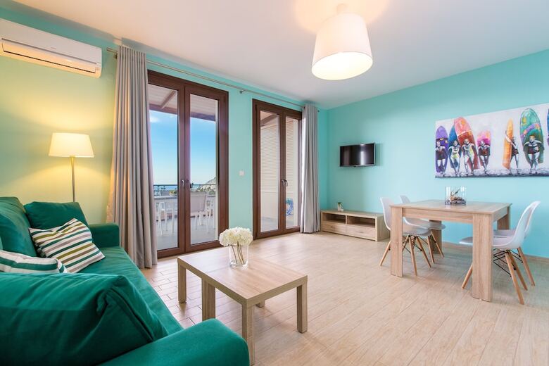 Hotel Stella In The Village Suites