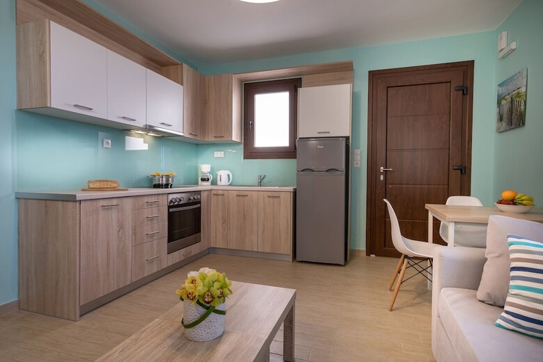 Hotel Stella In The Village Suites