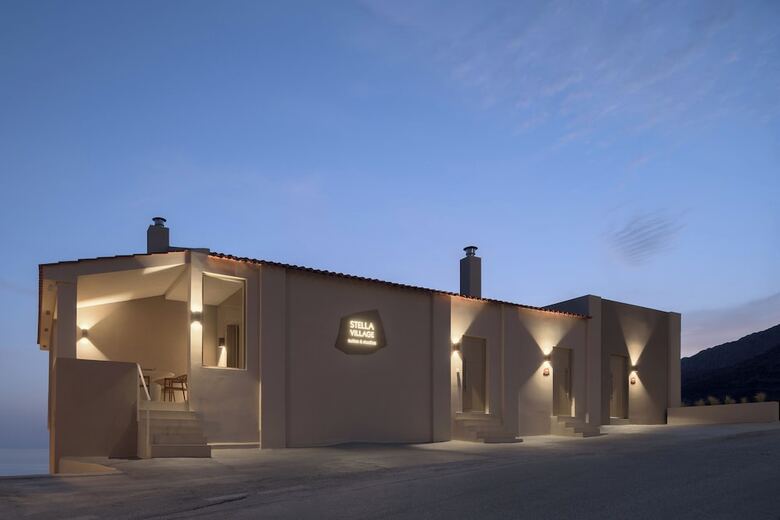 Hotel Stella In The Village Suites