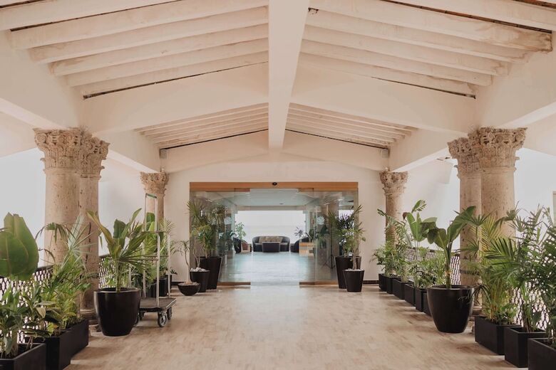 Hotel Costa Sur Resort, Classico Collection By Sonesta