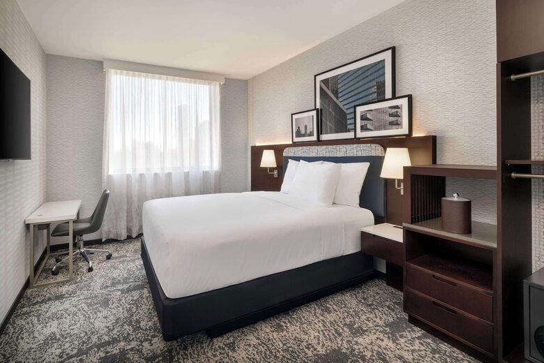Hotel Doubletree By Hilton Long Island City, Ny