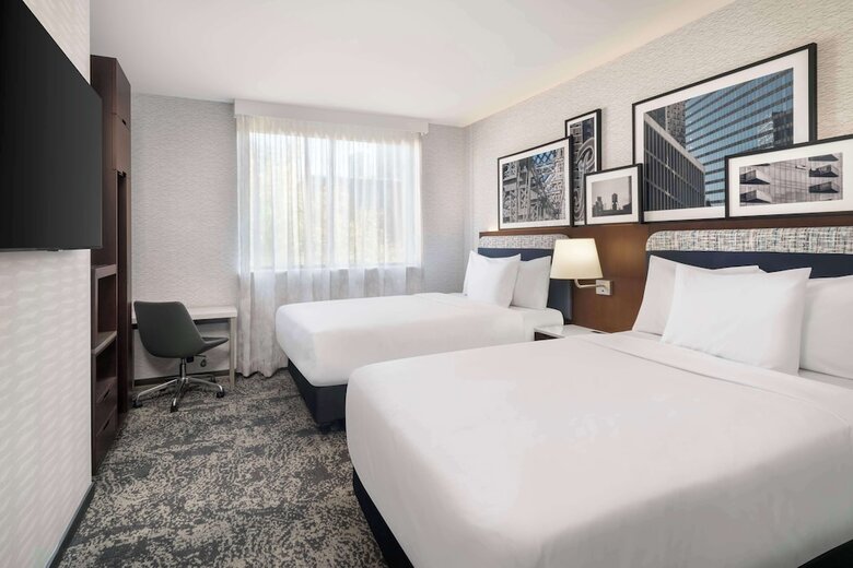 Hotel Doubletree By Hilton Long Island City, Ny