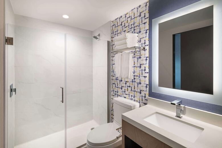 Hotel Doubletree By Hilton Long Island City, Ny