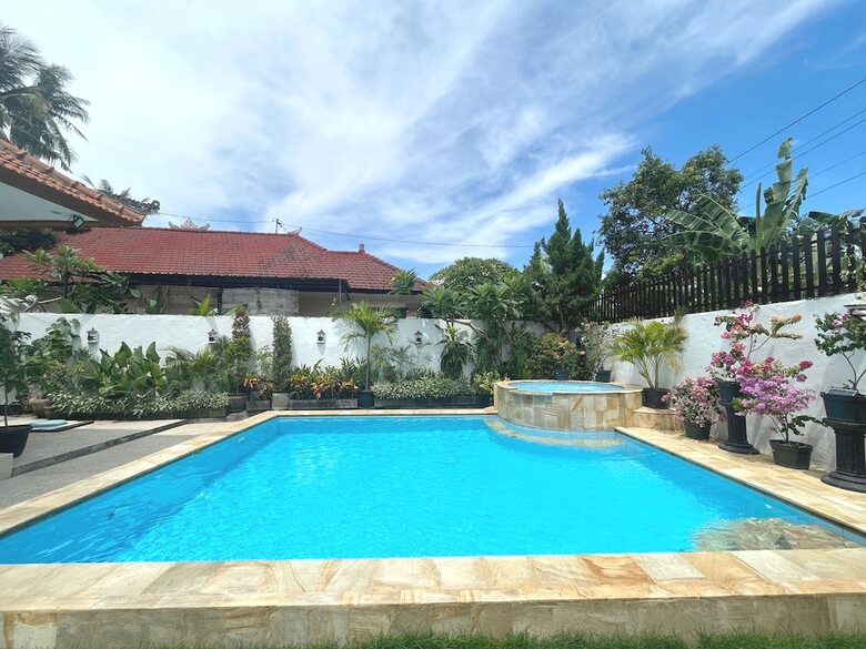 Hotel Belvilla Pleasant Seaside Lovina Beach