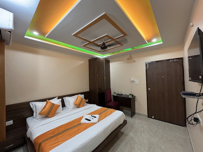 Hotel Orchid Petal Nandini Grand