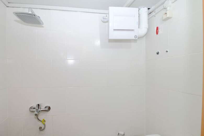 Kamar Keluarga Bandara IV Syariah