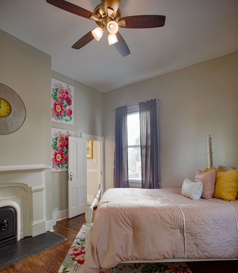 Hotel Huge 5 Bedroom 5 Bath Home In Savannah