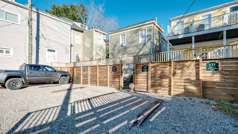 Hotel Huge 5 Bedroom 5 Bath Home In Savannah