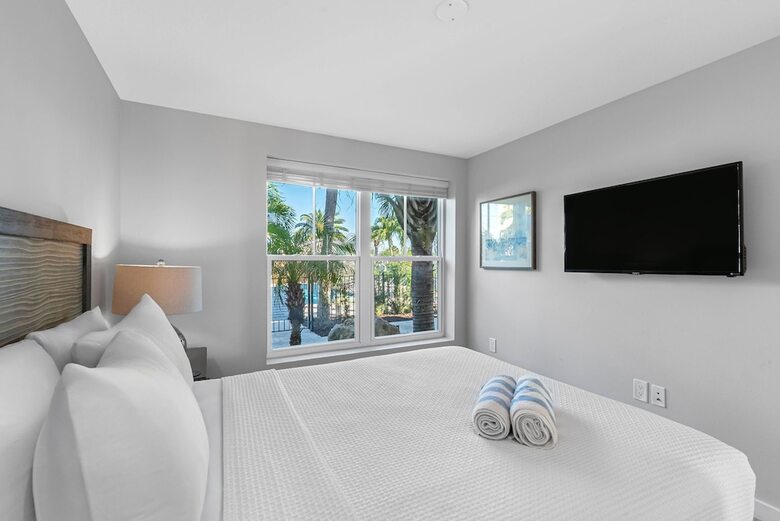 Hotel Escape Coastal Resort On Casey Key