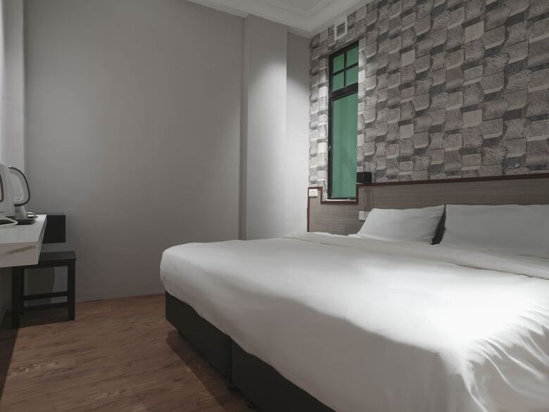 The Noble Hotel