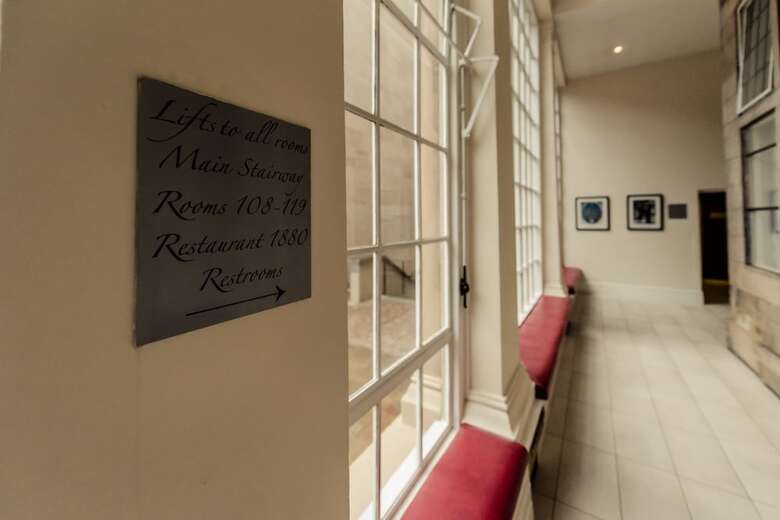 Leopold Hotel