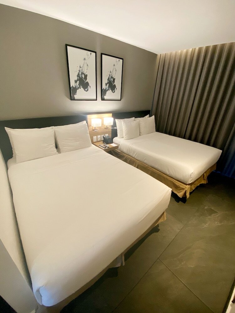 Hotel B's Suites